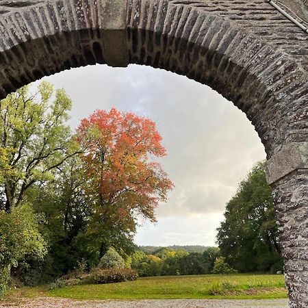 Chateau Ville Voisin Augan Bagian luar foto