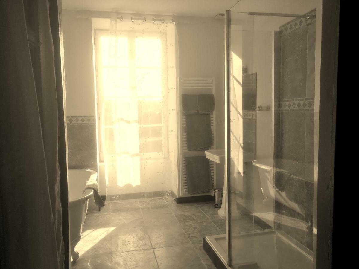 Chateau Ville Voisin Augan Bagian luar foto