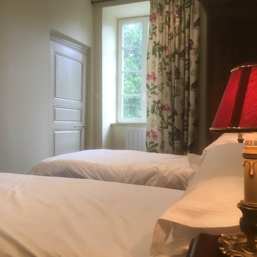 Chateau Ville Voisin Augan Bagian luar foto