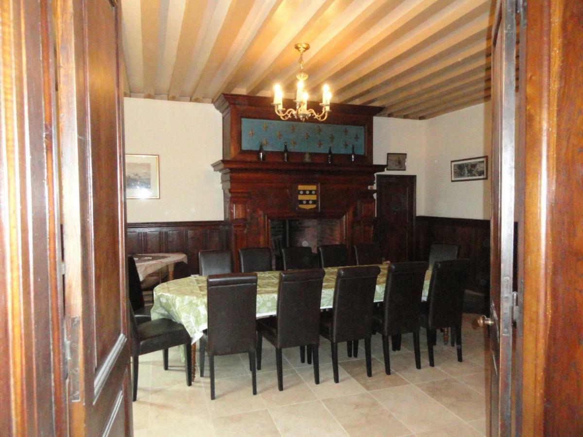 Chateau Ville Voisin Augan Bagian luar foto