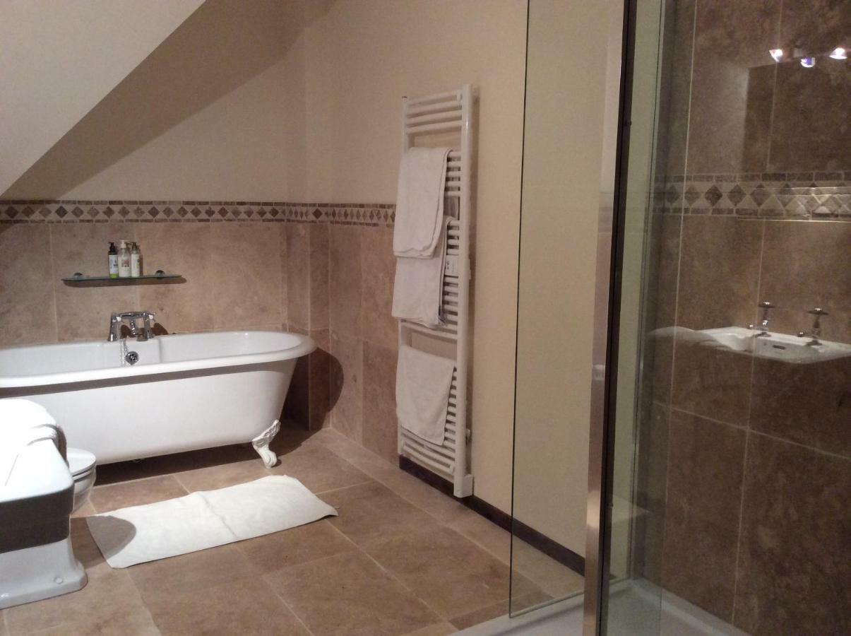 Chateau Ville Voisin Augan Bagian luar foto