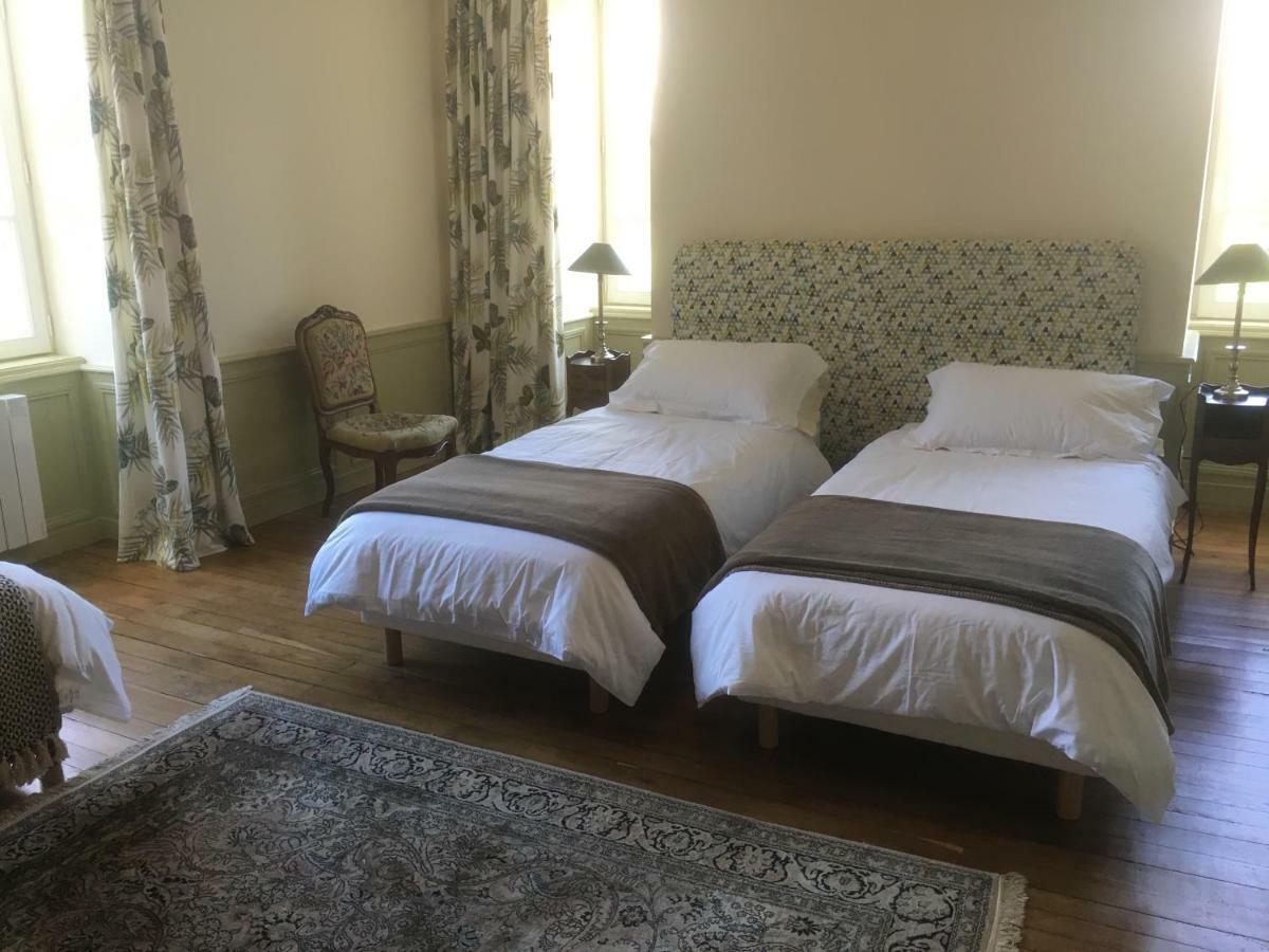 Chateau Ville Voisin Augan Bagian luar foto