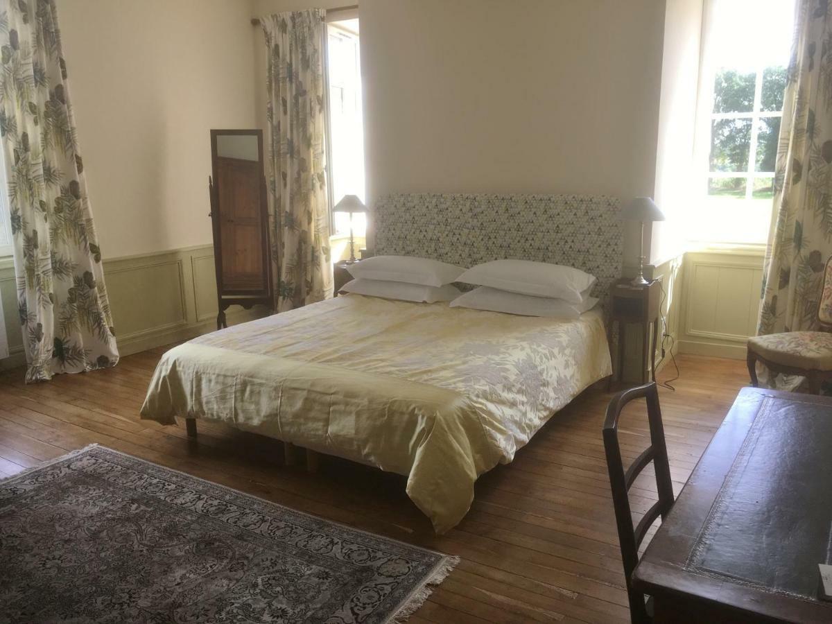 Chateau Ville Voisin Augan Bagian luar foto