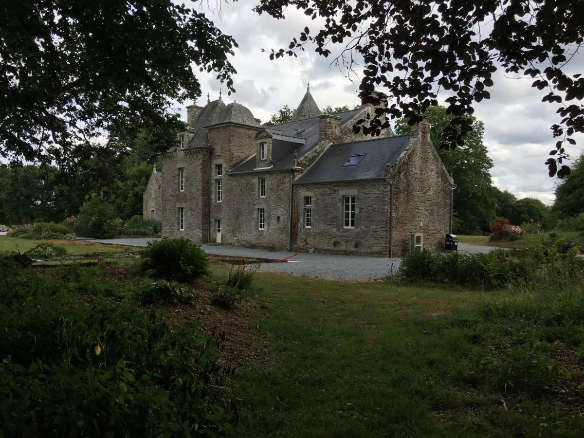 Chateau Ville Voisin Augan Bagian luar foto